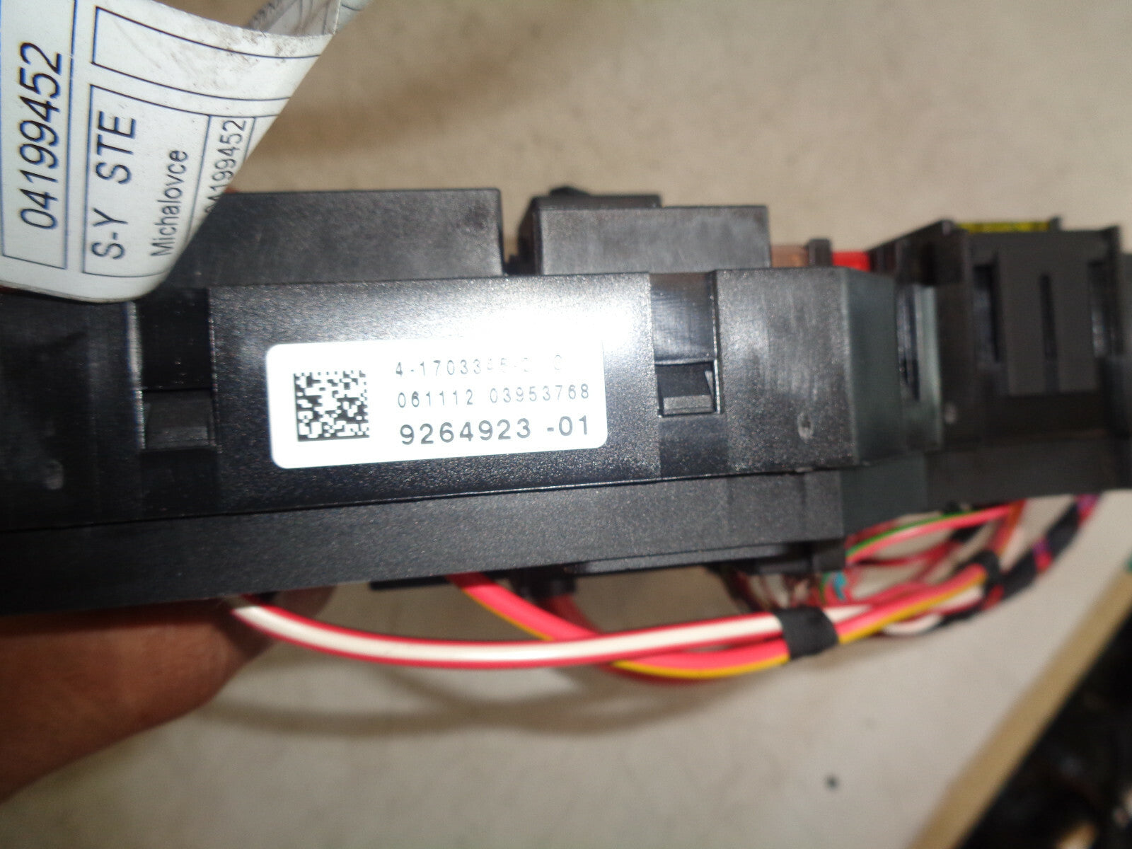 BMW 5 SERIES F10 2012 FRONT POWER DISTRIBUTION FUSE BOX 9264923