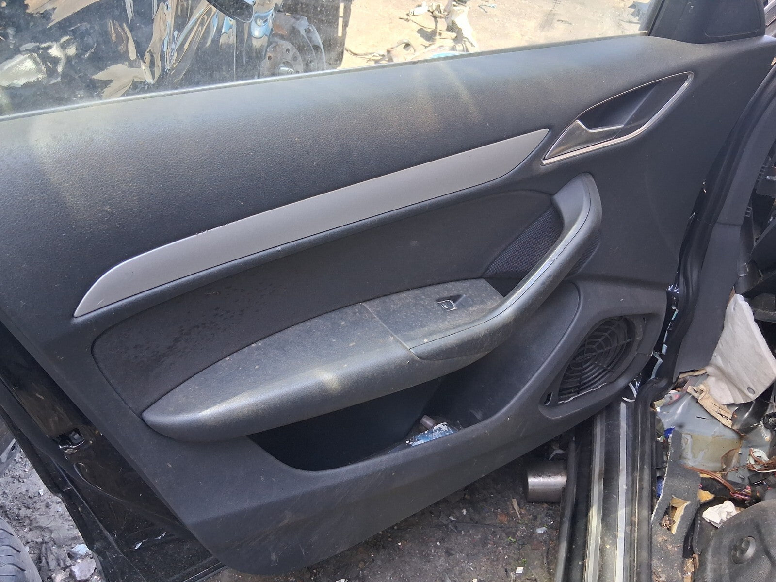 2016 AUDI Q3 8U NSF PASSENGER SIDE FRONT WINDOW MOTOR AND REGULATOR