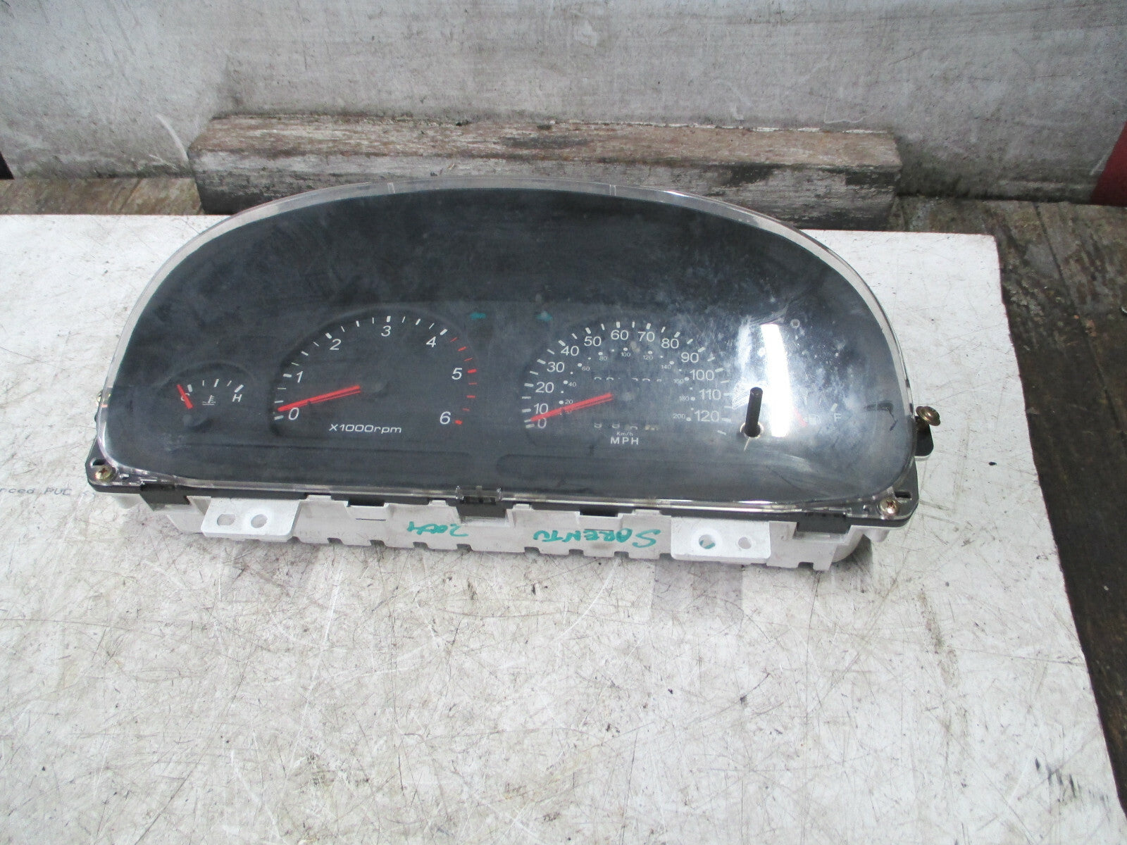 KIA SEDONA 2004 SPEEDOMETER INSTRUMENT CLUSTER