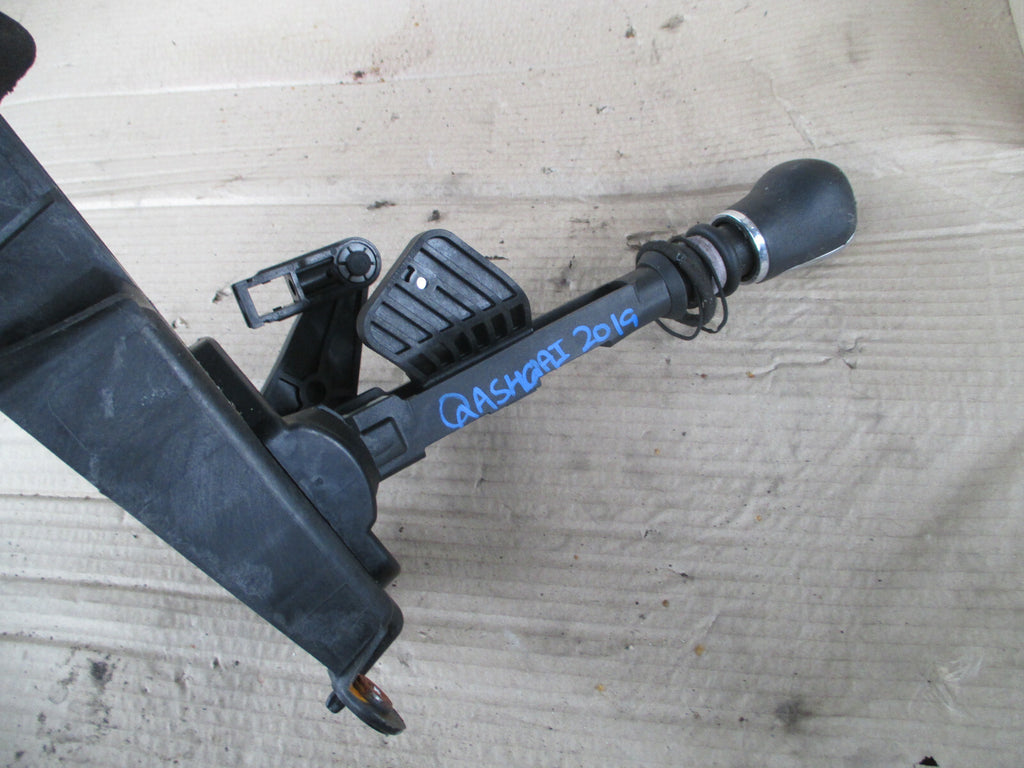 NISSAN QASHQAI MK2 J11 2019 1.2 PETROL GEARSTICK GEARSHIFTER 341017283R