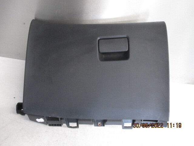 2010 VAUXHALL ASTRA J DASHBOARD GLOVEBOX BLACK 13262608