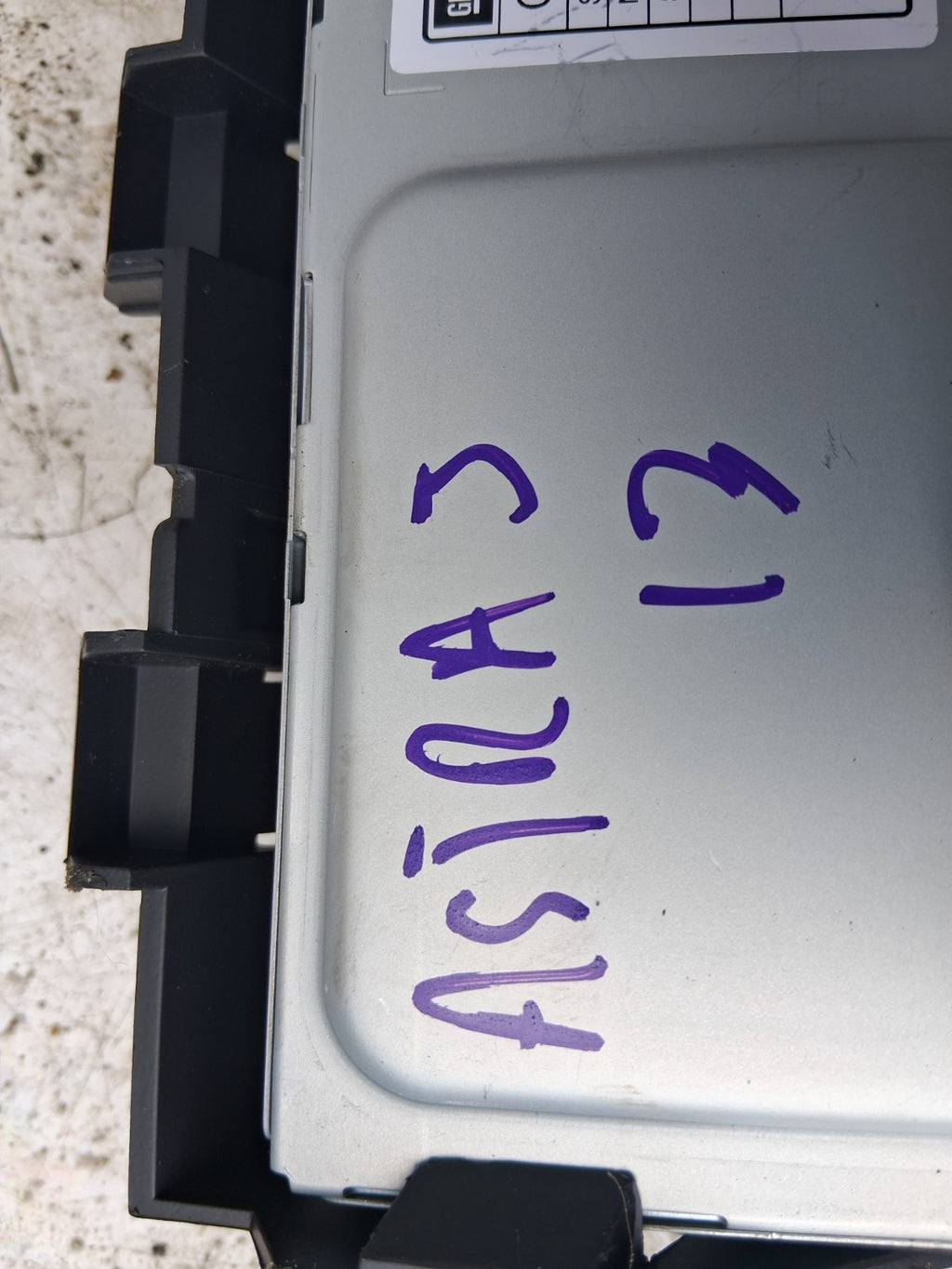 2013 VAUXHALL ASTRA J SAT NAV MULTIMEDIA RADIO DISPLAY SCREEN 95196687