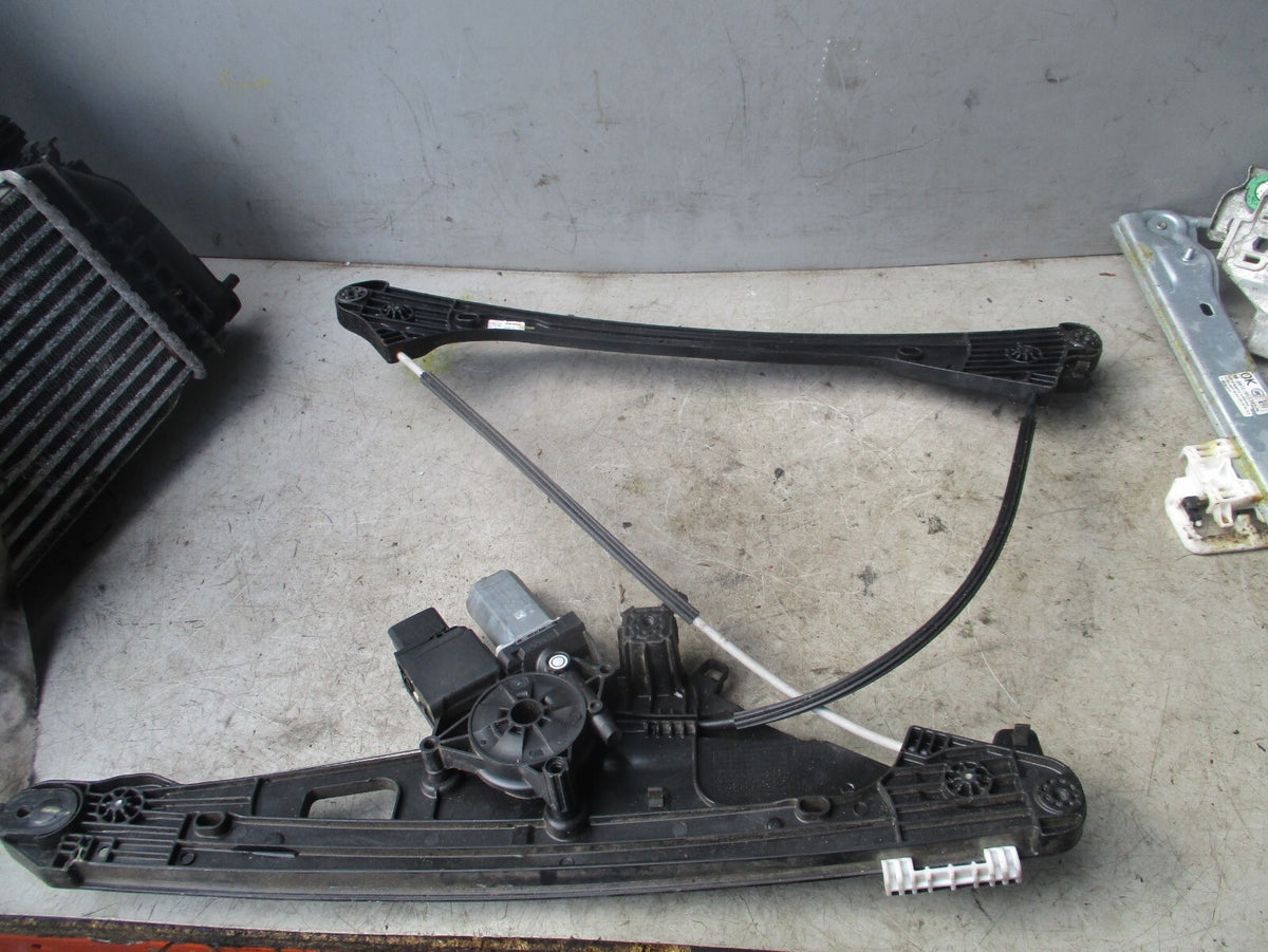 2013 PEUGEOT 5008 NSF FRONT PASSENGER SIDE DOOR WINDOW MECHANISM 9830389380
