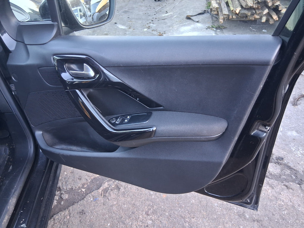 2014 PEUGEOT 208 OSF DRIVER SIDE FRONT RIGHT DOOR CARD PANEL