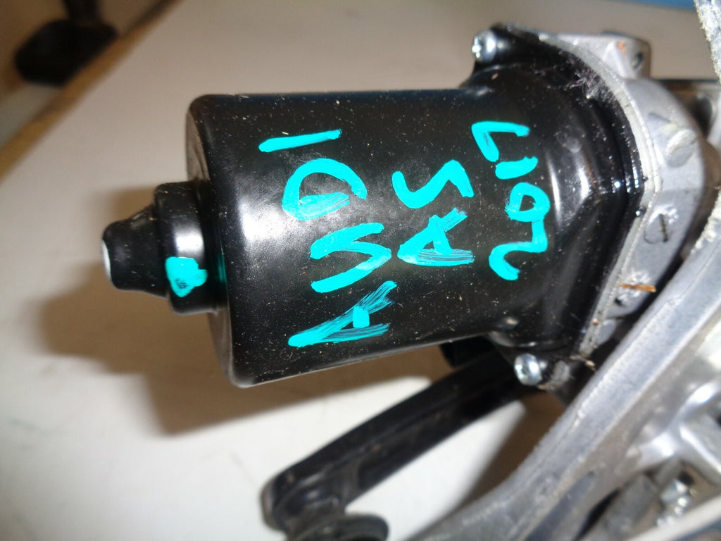 AUDI A5 2017 FRONT WIPER MOTOR WITH LINKAGE 8W6955023C