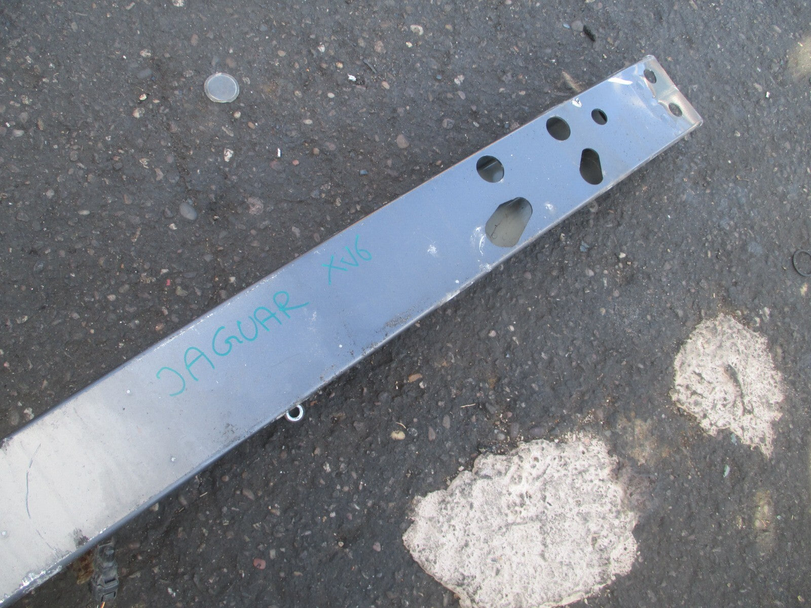 JAGUAR XJ6 X350 2003 FRONT BUMPER REINFORCEMENT CRASH BAR