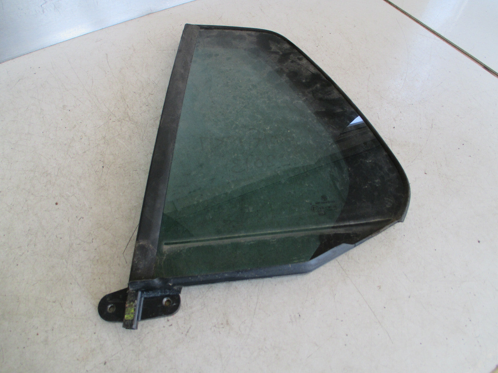 VW VOLKSWAGEN GOLF MK7 2013 NSR PASSENGER SIDE REAR DOOR QUARTER GLASS 5G6845213