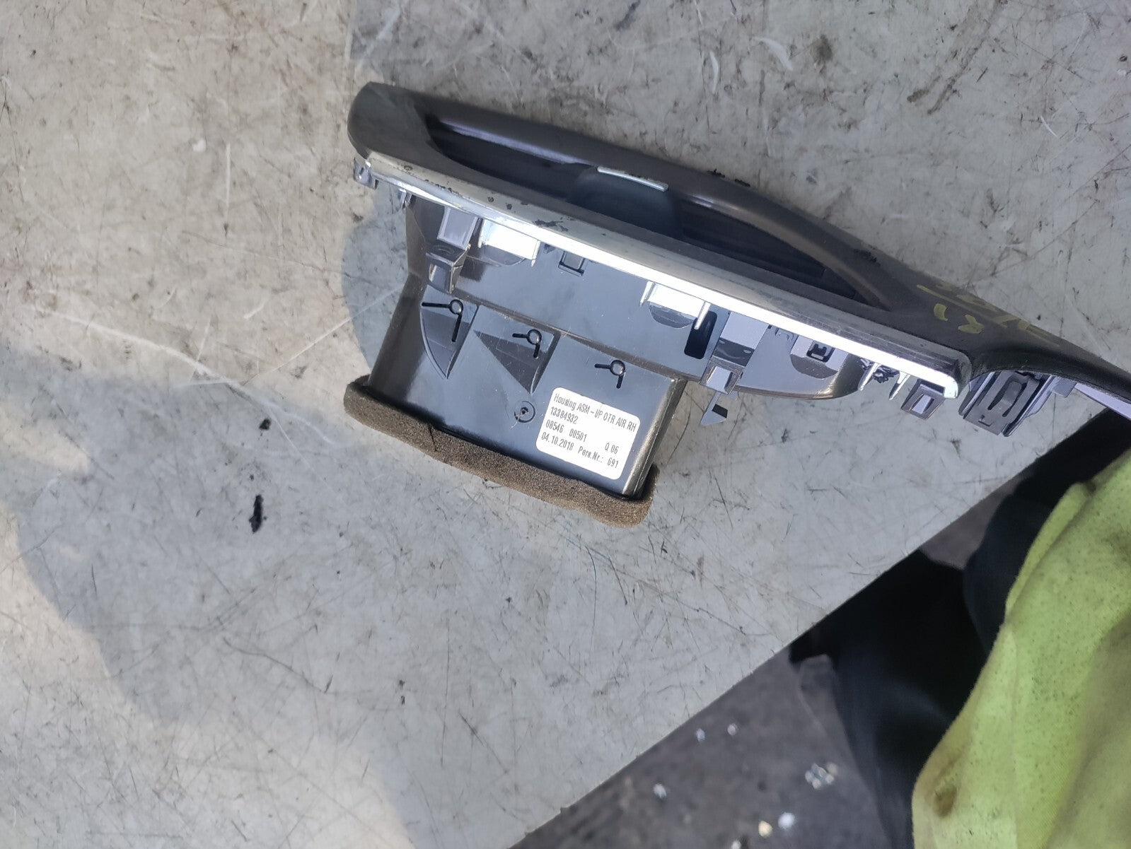 VAUXHALL CORSA E 2015 OS DRIVER SIDE AIR VENT 13384932
