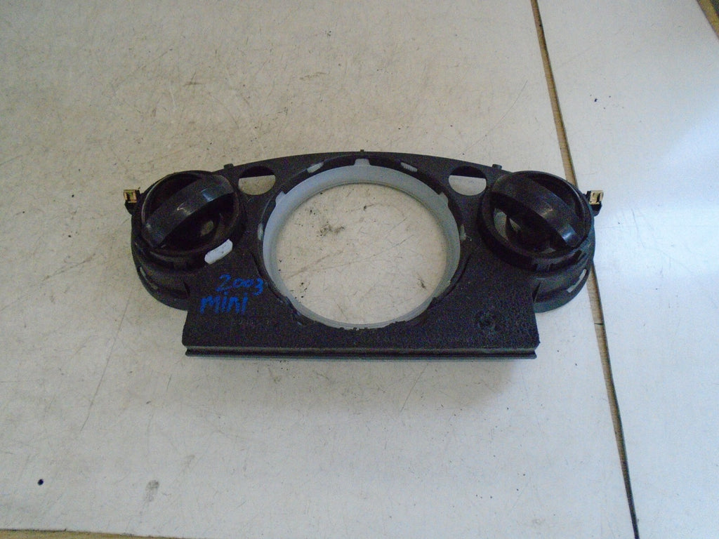 MINI COOPER ONE 2003 S DASHBOARD SPEEDO SURROUND AIR VENT