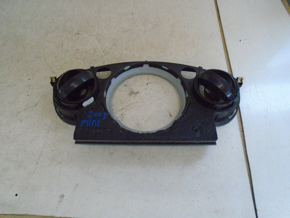 MINI COOPER ONE 2003 S DASHBOARD SPEEDO SURROUND AIR VENT