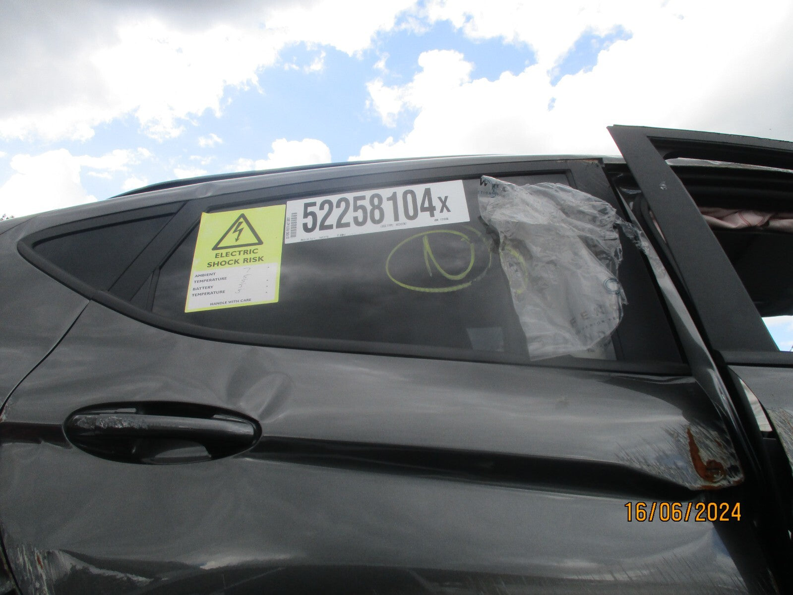 FORD FIESTA MK8 2023 OSR DRIVER SIDE REAR TINTED WINDOW GLASS