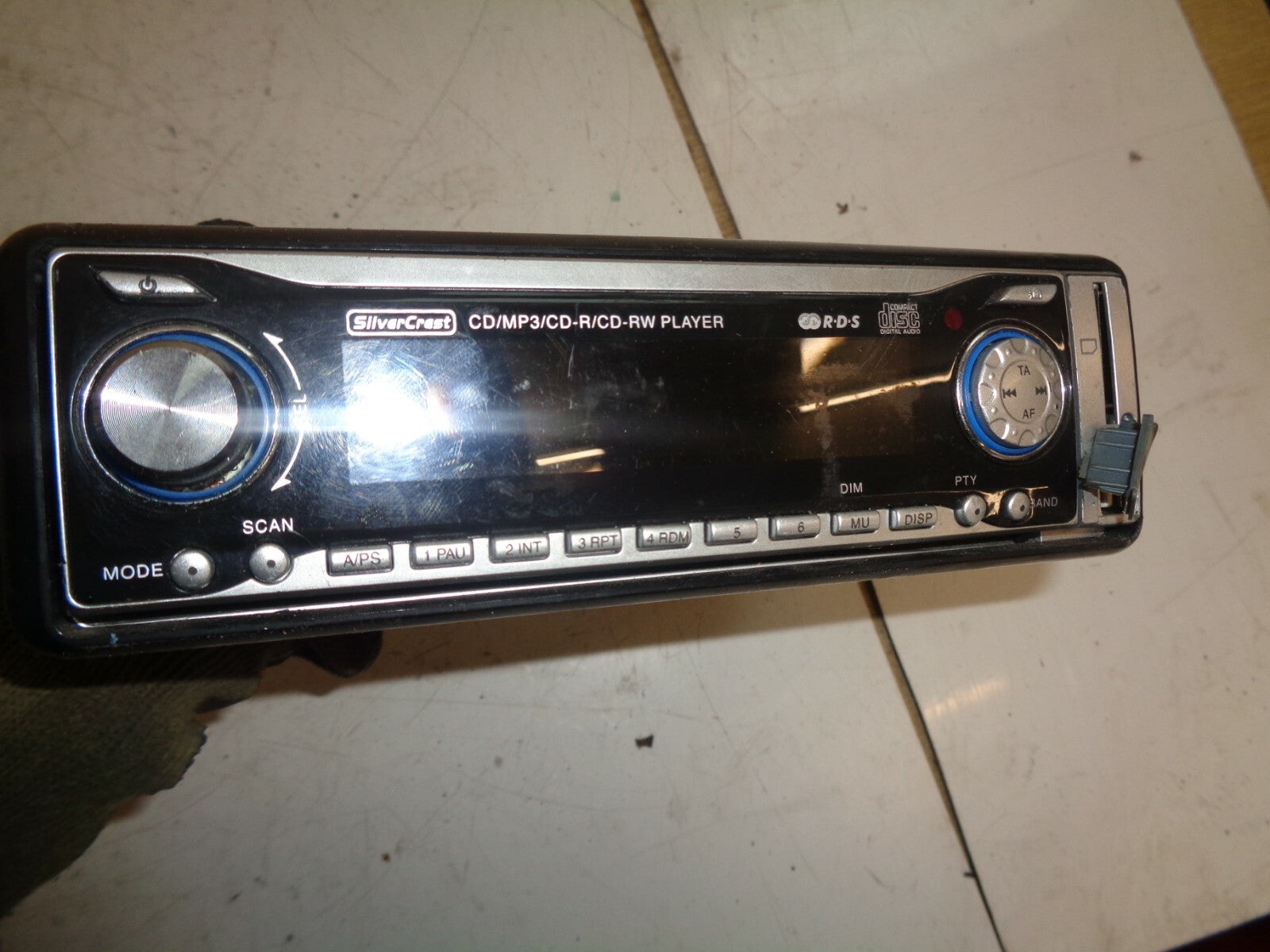 UNIVERSAL SILVERCREST MP3 CD PLAYER AUDIO FM PLAYER HEAD UNIT