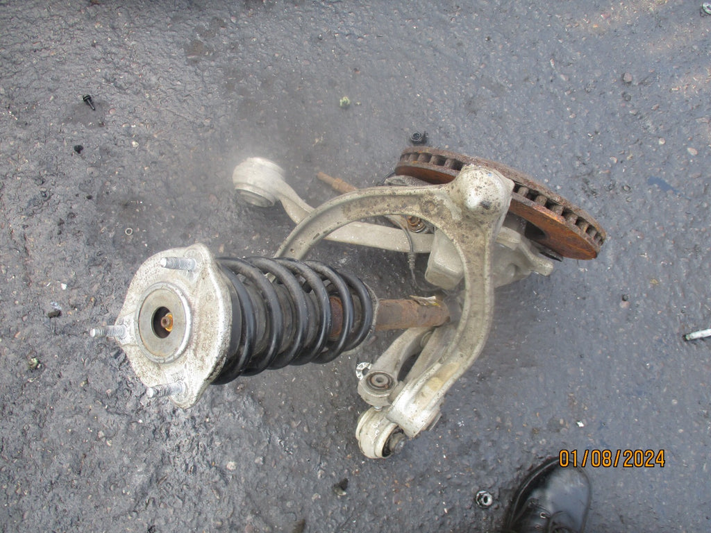 MERCEDES C CLASS W205 2017 2.1 DIESEL OS DRIVER FRONT SIDE COMPLETE WHEEL HUB