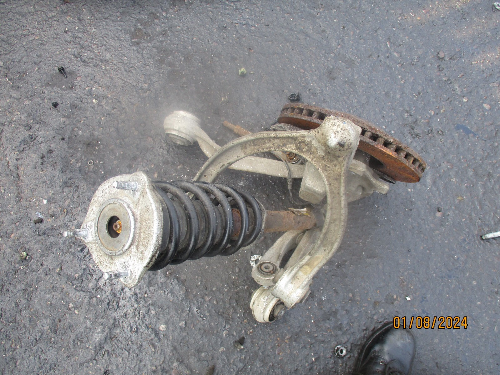 MERCEDES C CLASS W205 2017 2.1 DIESEL OS DRIVER FRONT SIDE COMPLETE WHEEL HUB