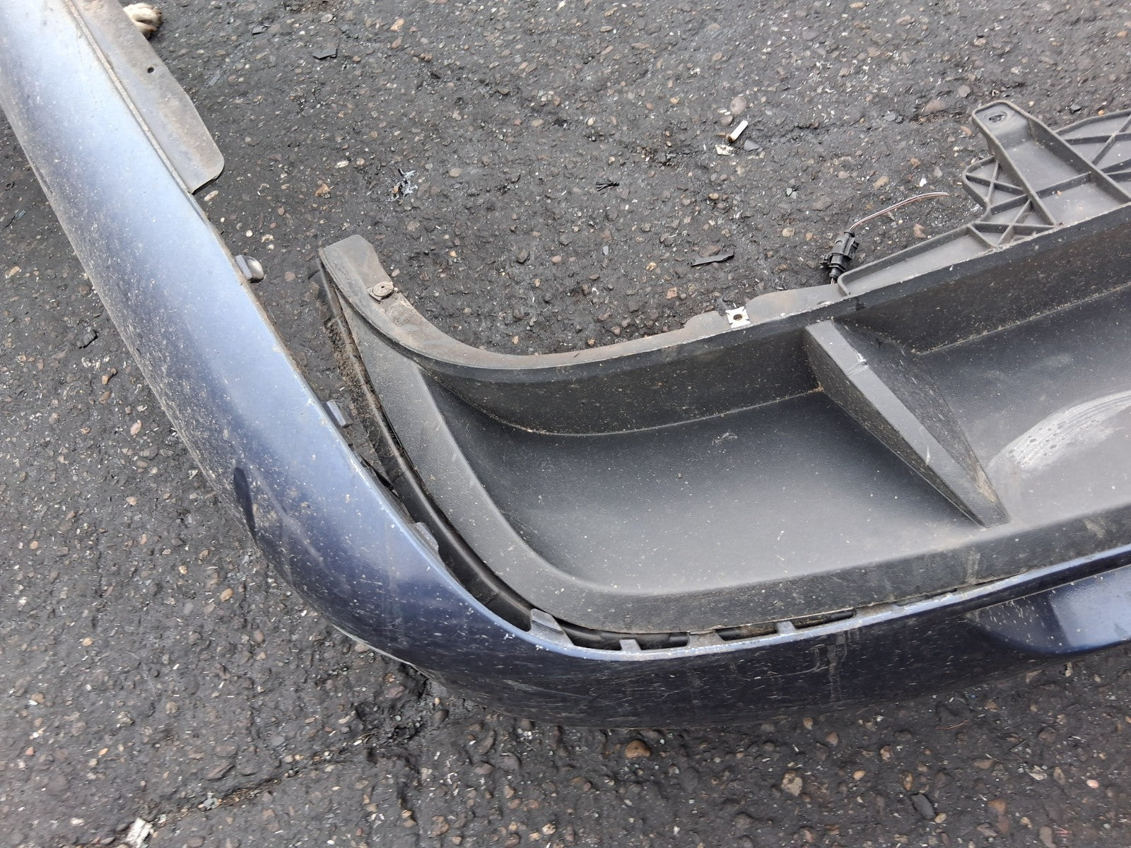 2014 VW VOLKSWAGEN PASSAT B7 SALOON COMPLETE REAR BUMPER BLUE