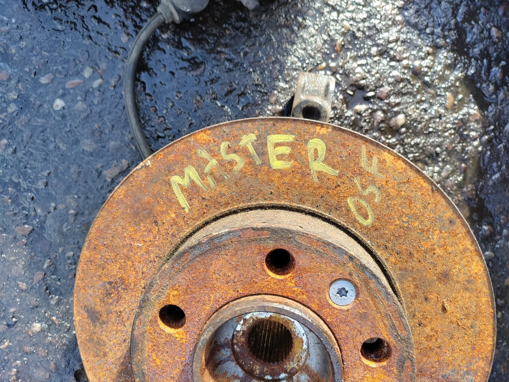 2013 RENAULT MASTER MK3 2.3 DIESEL OSF DRIVER SIDE WHEEL HUB