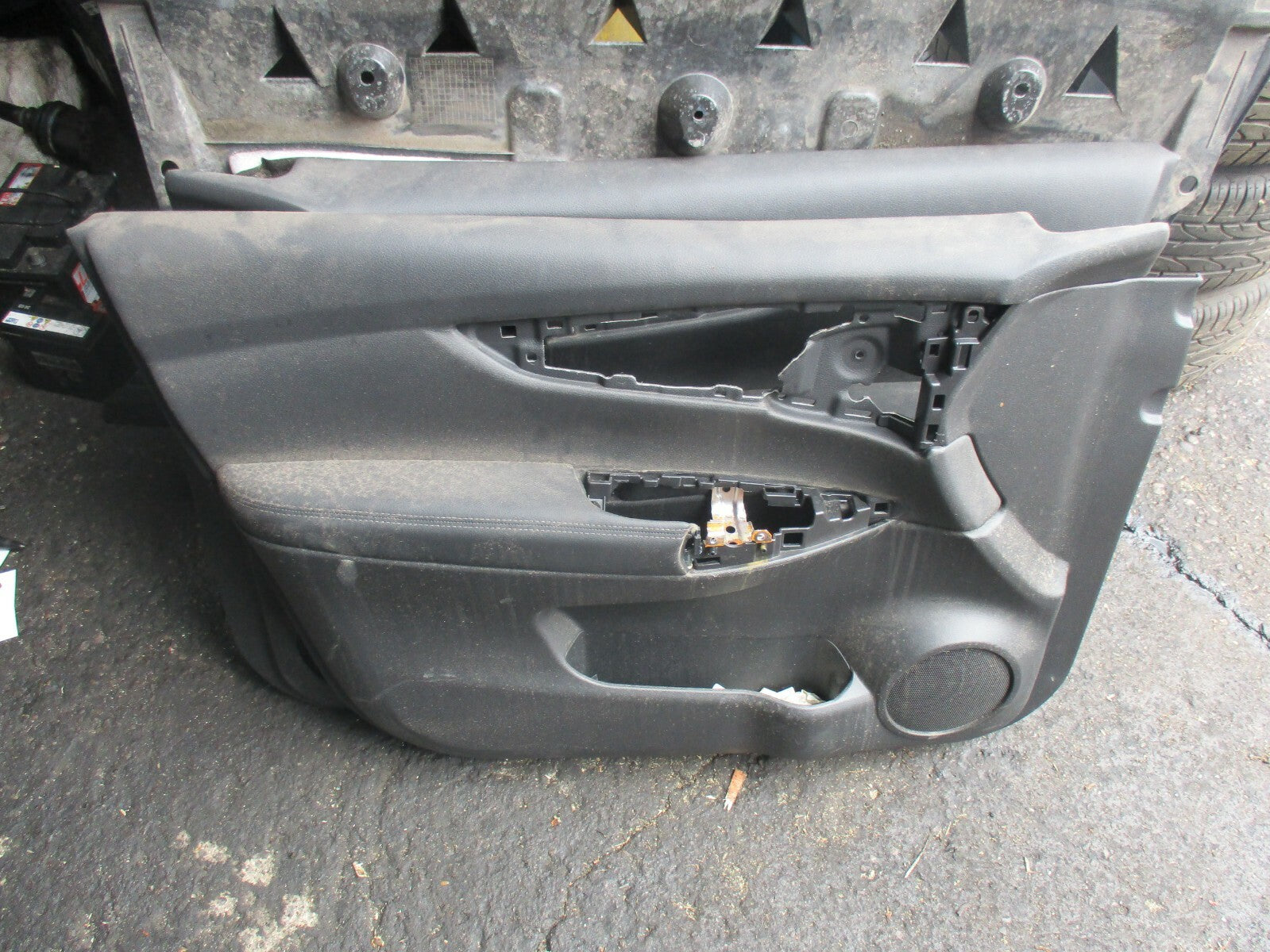 NISSAN QASHQAI J11 (MK2) NSF PASSENGER SIDE FRONT DOOR CARD 809114EA1A