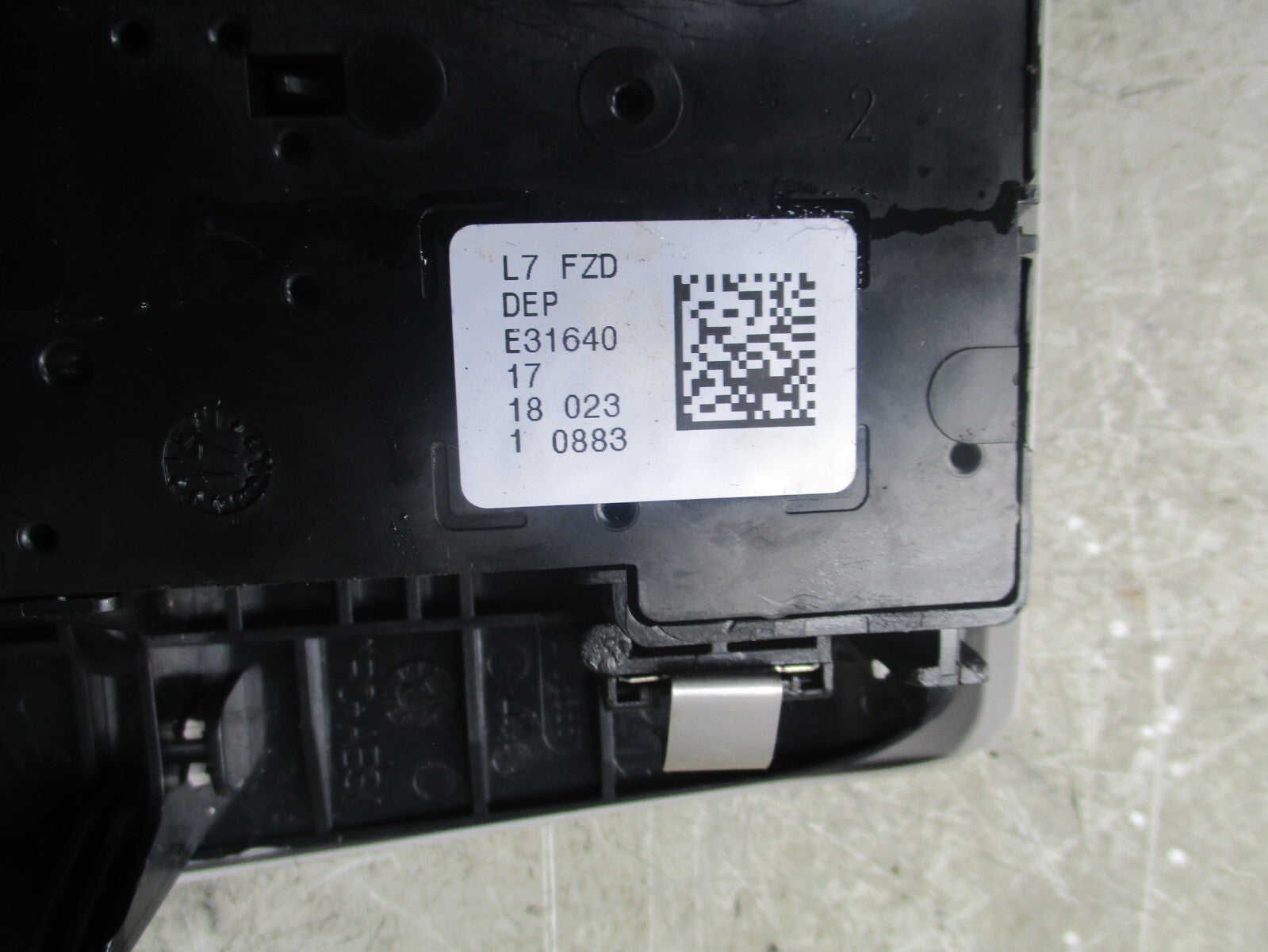 2017 BMW 320D REAR INTERIOR ROOF READING LIGHT 6826921