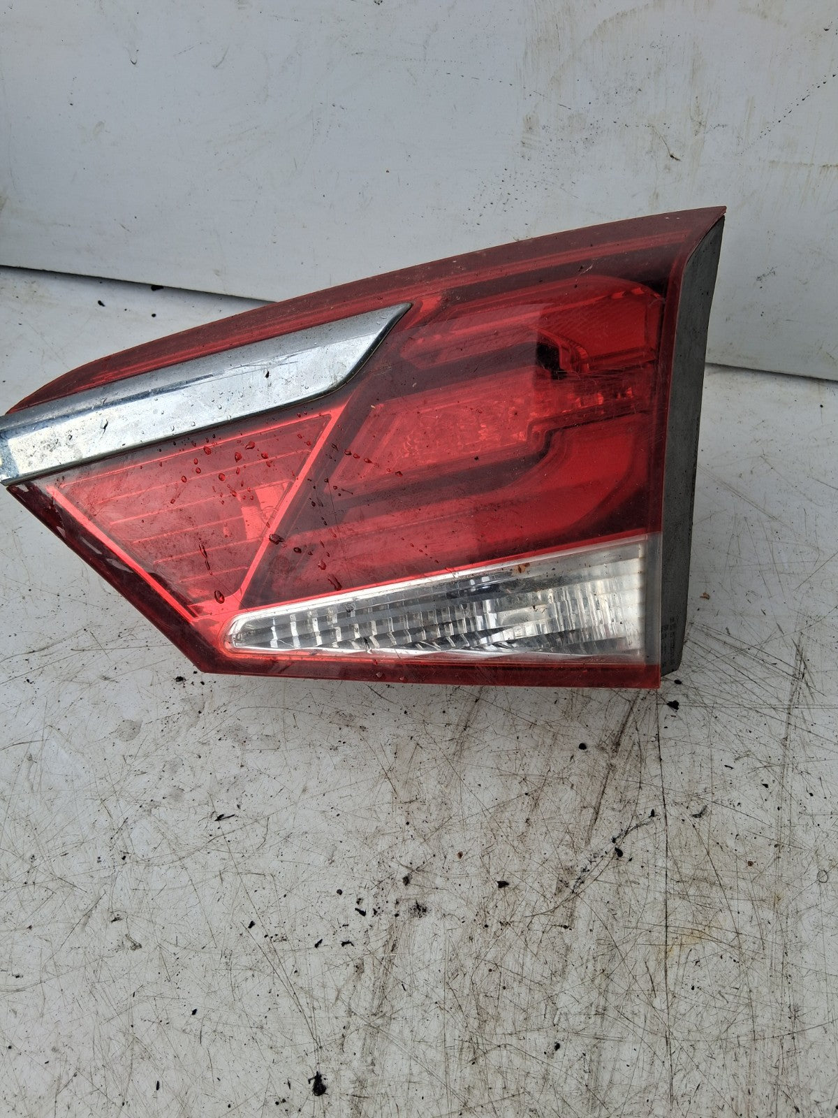 2015 HYUNDAI I40 OSR OFF DRIVER RIGHT SIDE REAR INNER TAIL LIGHT 924043Z5