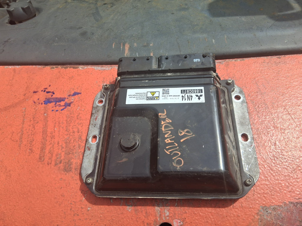 2018 MITSUBISHI OUTLANDER MK3 2.3 DIESEL ECU ENGINE CONTROL MODULE UNIT 1860C971