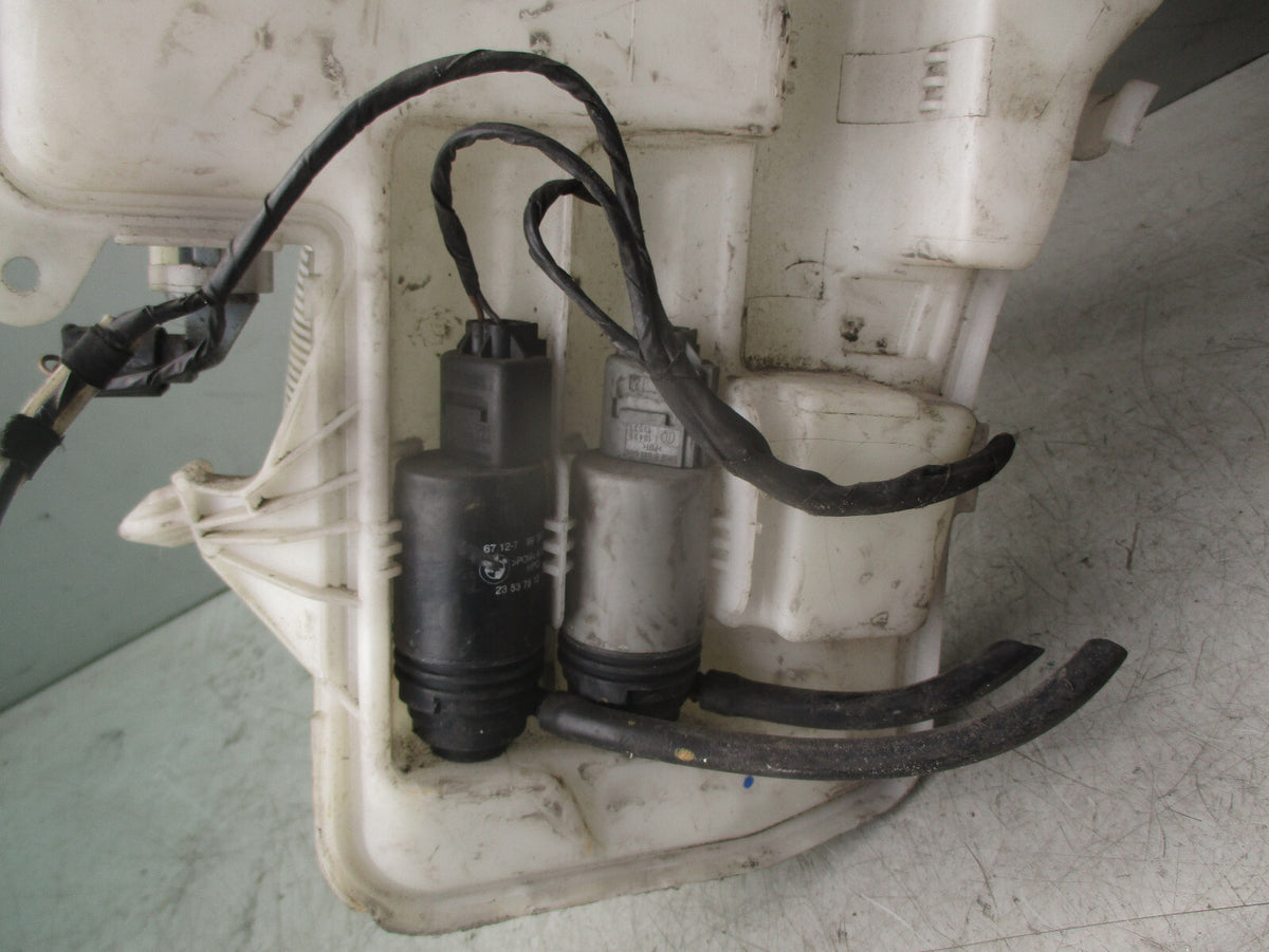2009 BMW 1 SERIES WINDSCREEN WASHER BOTTLE TANK & PUMP 45R010142
