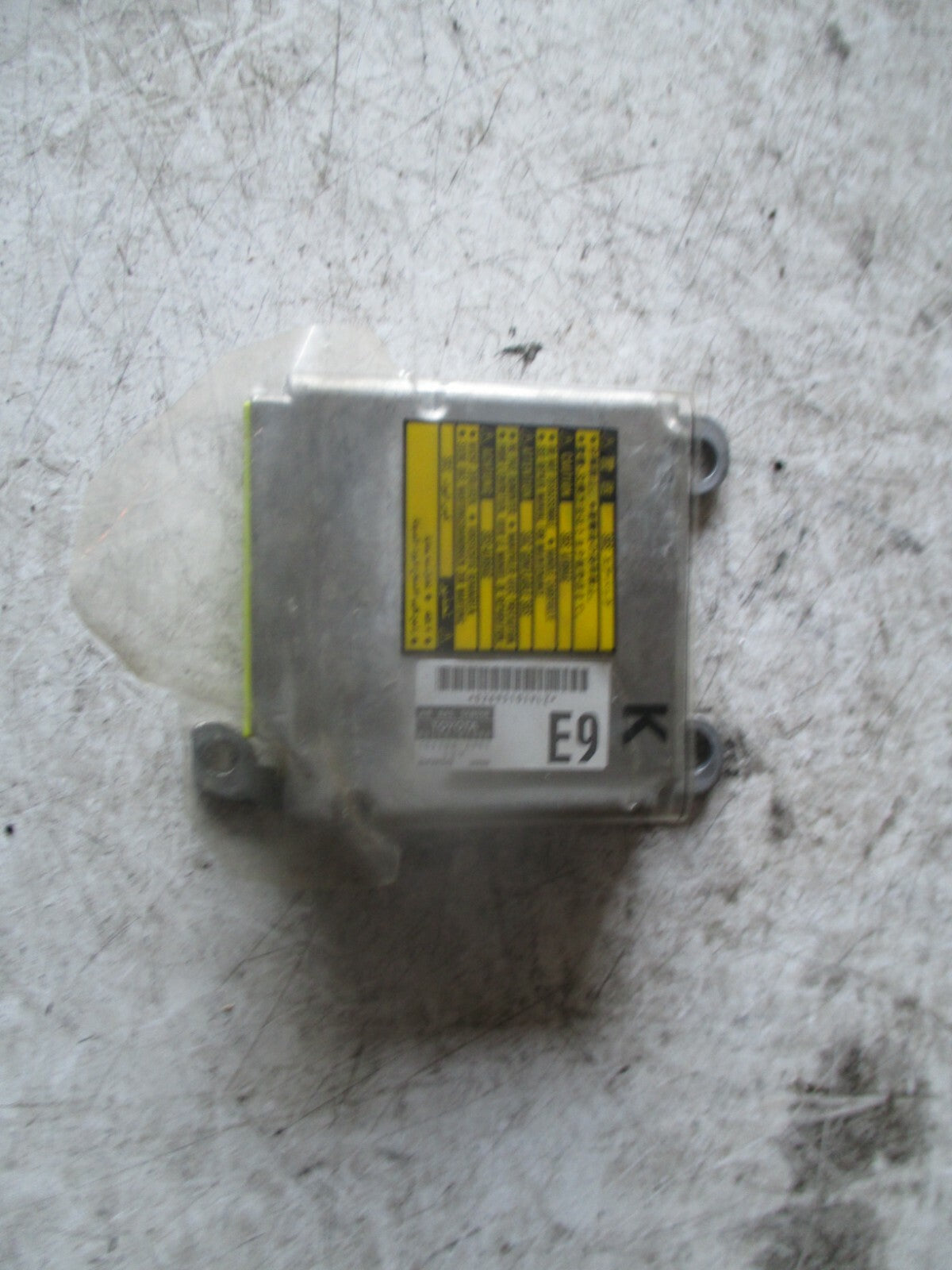 TOYOTA PRIUS 2005 XW20 AIRBAG CONTROL MODULE 9817047390