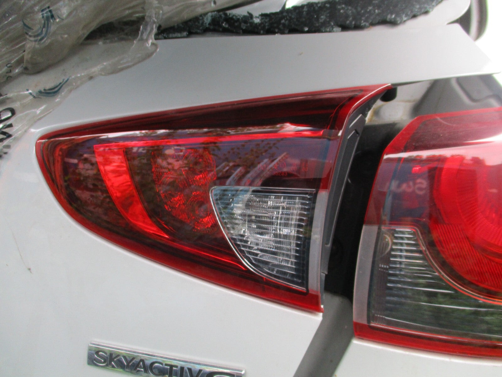 2023 MAZDA 2 MK3 DJ FACELIFT OSR DRIVER SIDE REAR INNER TAIL LIGHT LAMP