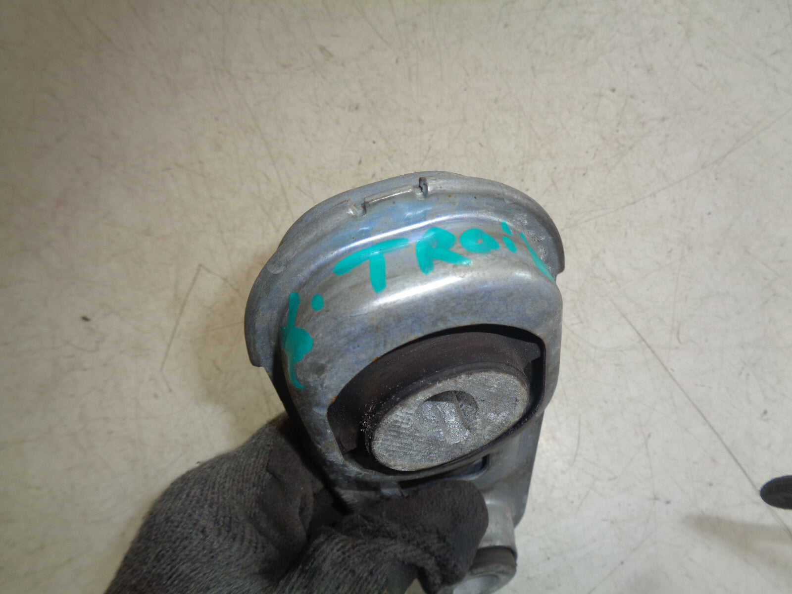 2019 NISSAN X TRAIL T32 MK3 1.7 DIESEL LOWER ENGINE MOUNT 113604EA0A