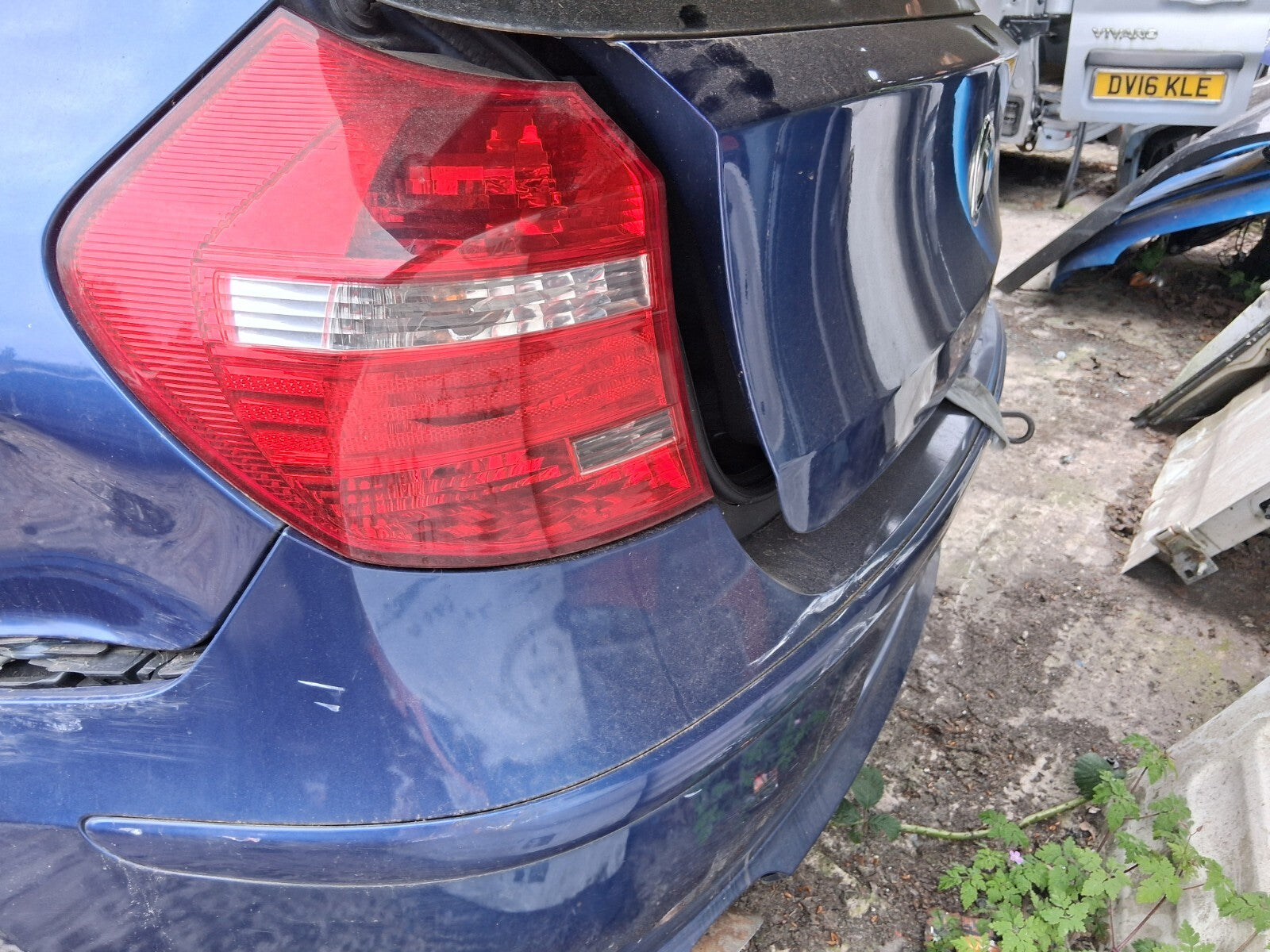 2011 BMW 1 SERIES NSR PASSENGER SIDE REAR LEFT TAIL LIGHT