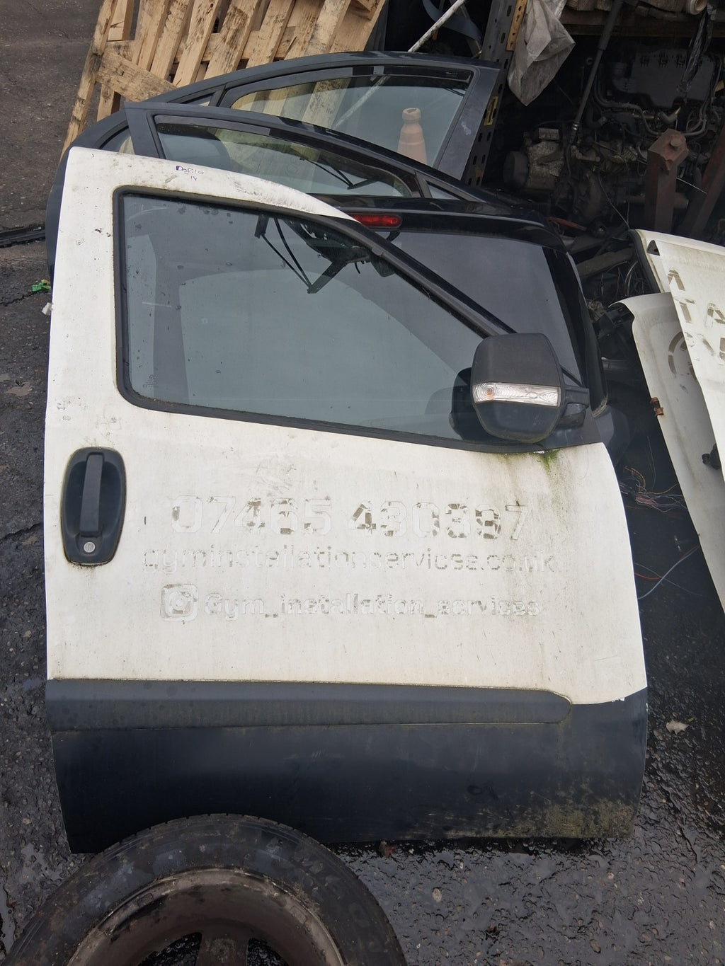 2013 FIAT DOBLO MK2 OSF DRIVER SIDE FRONT RIGHT COMPLETE DOOR WITH WING MIRROR