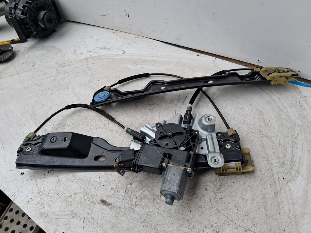 2013 VAUXHALL ASTRA J NSF PASSENGER FRONT LEFT WINDOW MOTOR REGULATOR 966435103