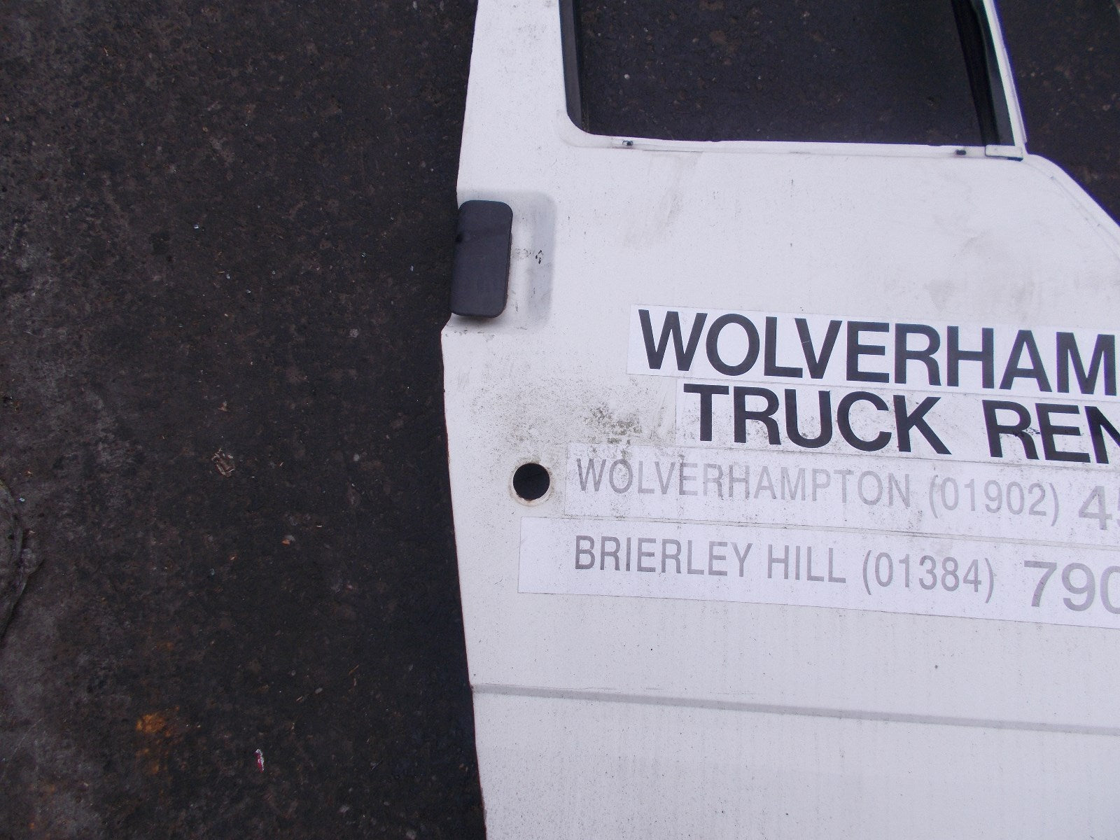 FORD TRANSIT 2003 OSF DRIVER SIDE FRONT DOOR WHITE