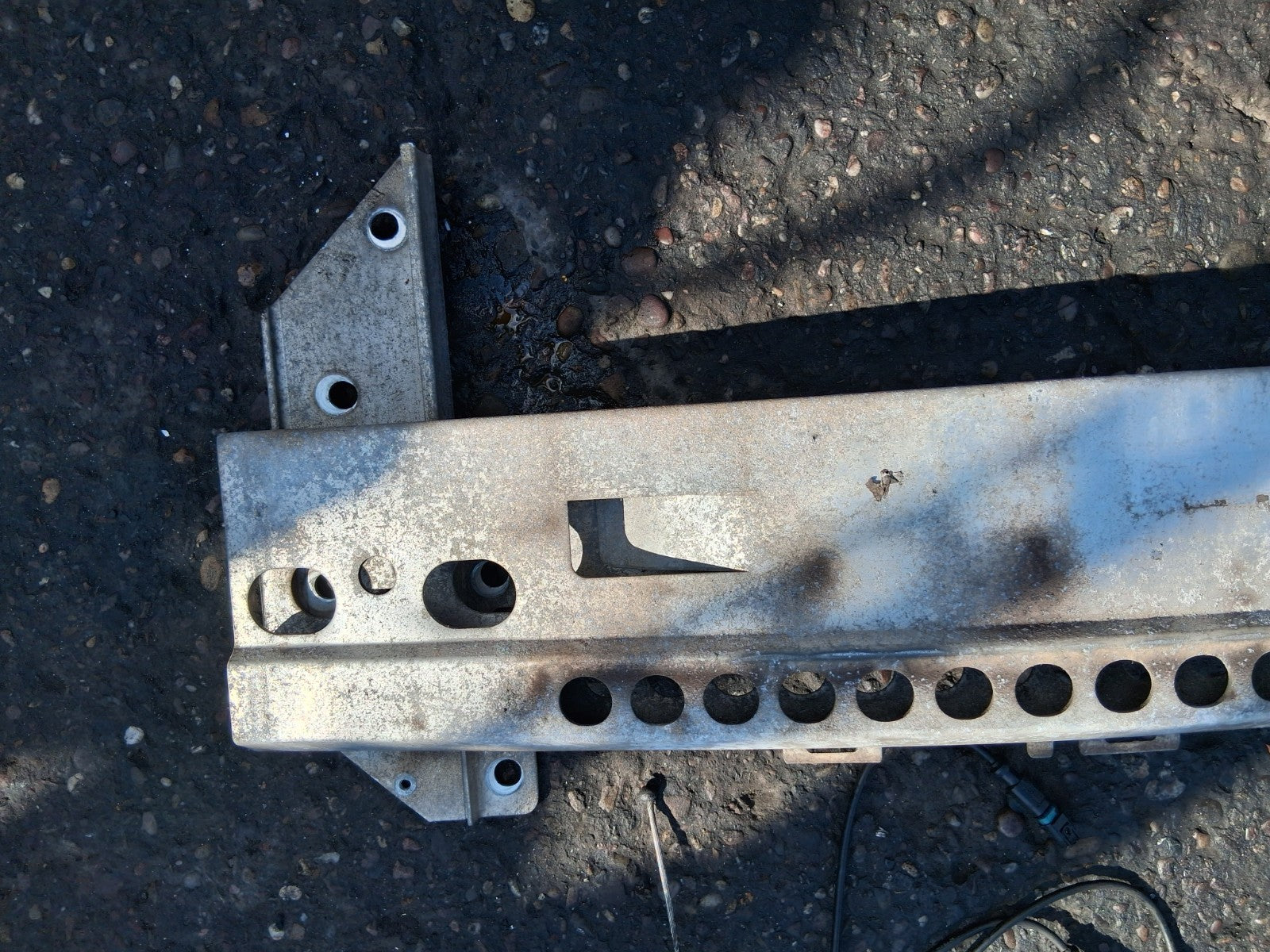 2003 BMW MINI COOPER R50 FRONT BUMPER CRASH BAR REINFORCEMENT BAR