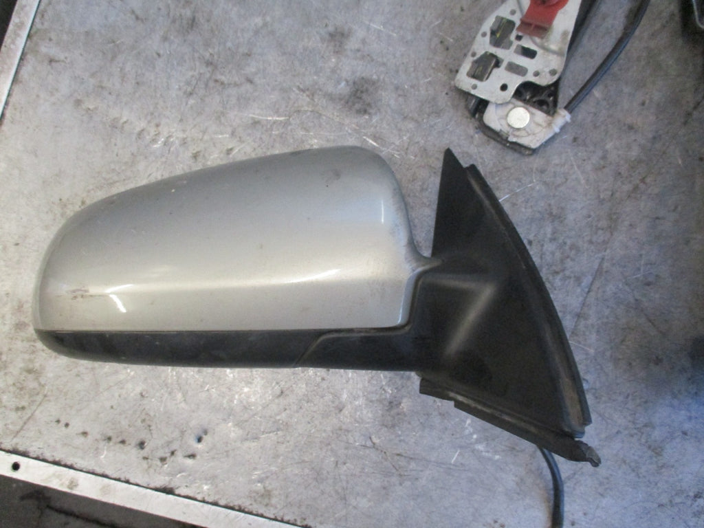 AUDI A4 B6 OS DRIVER SIDE ELECTRIC WING MIRROR SILVER