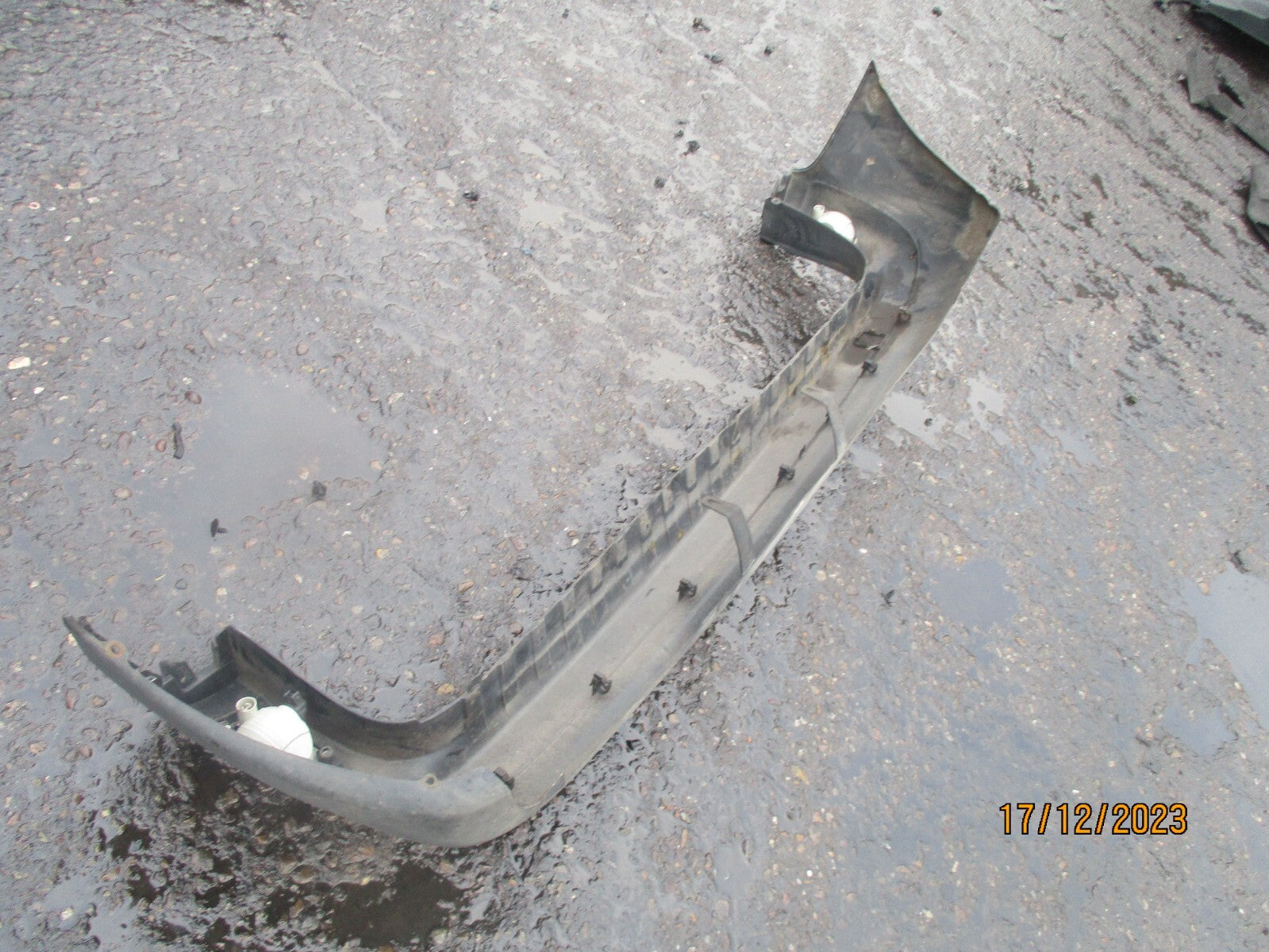 2010 RENAULT KANGOO MK2 REAR BUMPER COMPLETE BLACK PLASTIC