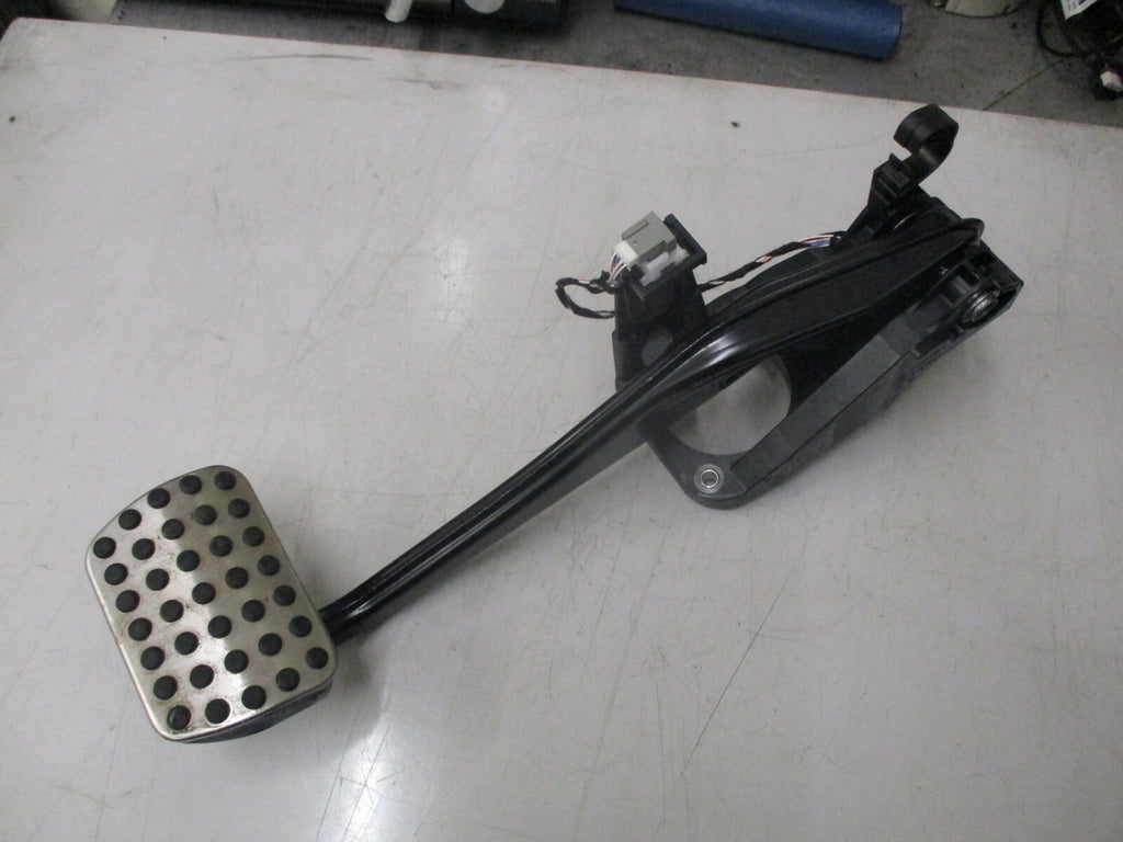 MERCEDES GLA 22O 2014 AUTO AUTOMATIC FOOT BRAKE PEDAL ASSEMBLY A2462901401