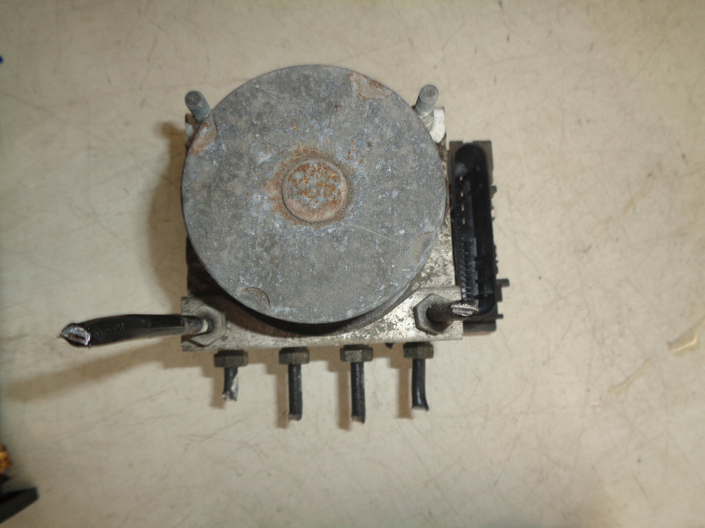 MITSUBISHI COLT MK6 2005 1.1 PETROL ABS PUMP AND MODULE MN116161
