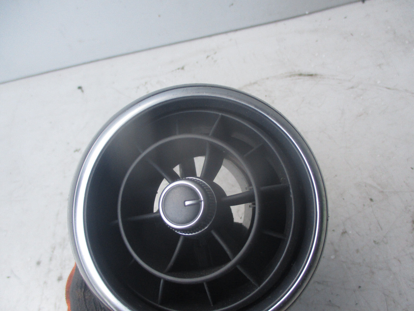 AUDI A1 8X 2011 DASHBOARD AIR VENT 8X2820902