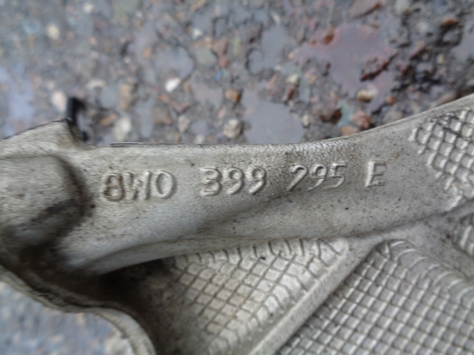 AUDI A5 8W6 2017 2.0 TDI PASSENGER LEFT SIDE ENGINE SUSPENSION MOUNT 8W0399295E