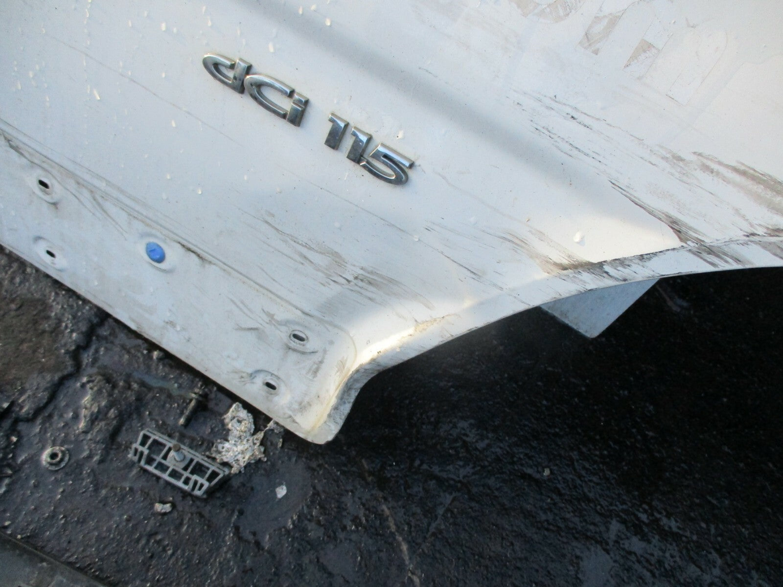 RENAULT TRAFIC X83 MK2 2014 OSF DRIVER SIDE FRONT DOOR WHITE DAMAGED