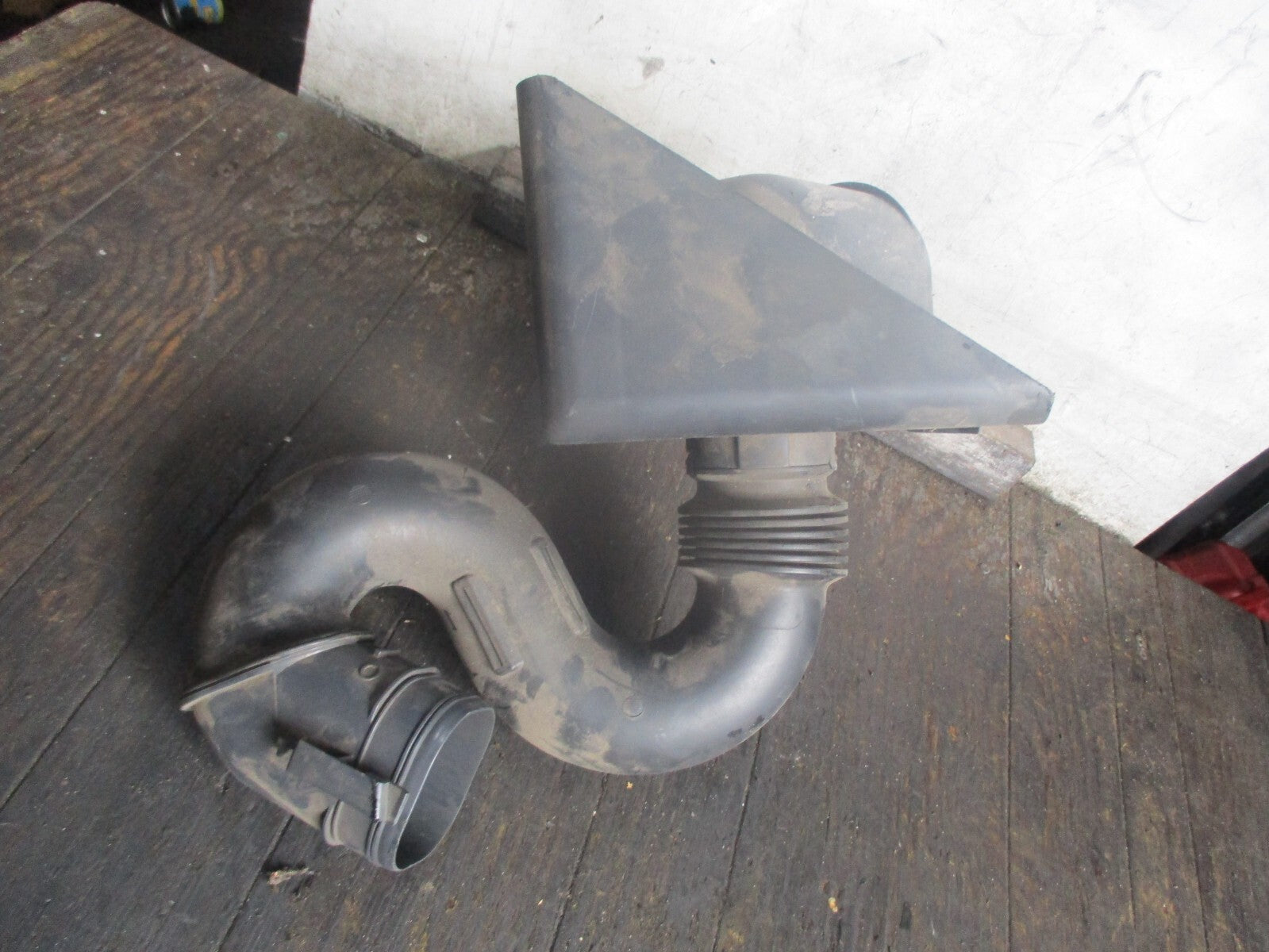 VAUXHALL VIVARO X82 MK2 2018 1.6 DIESEL AIRBOX INLET PIPE HOSE 93451665