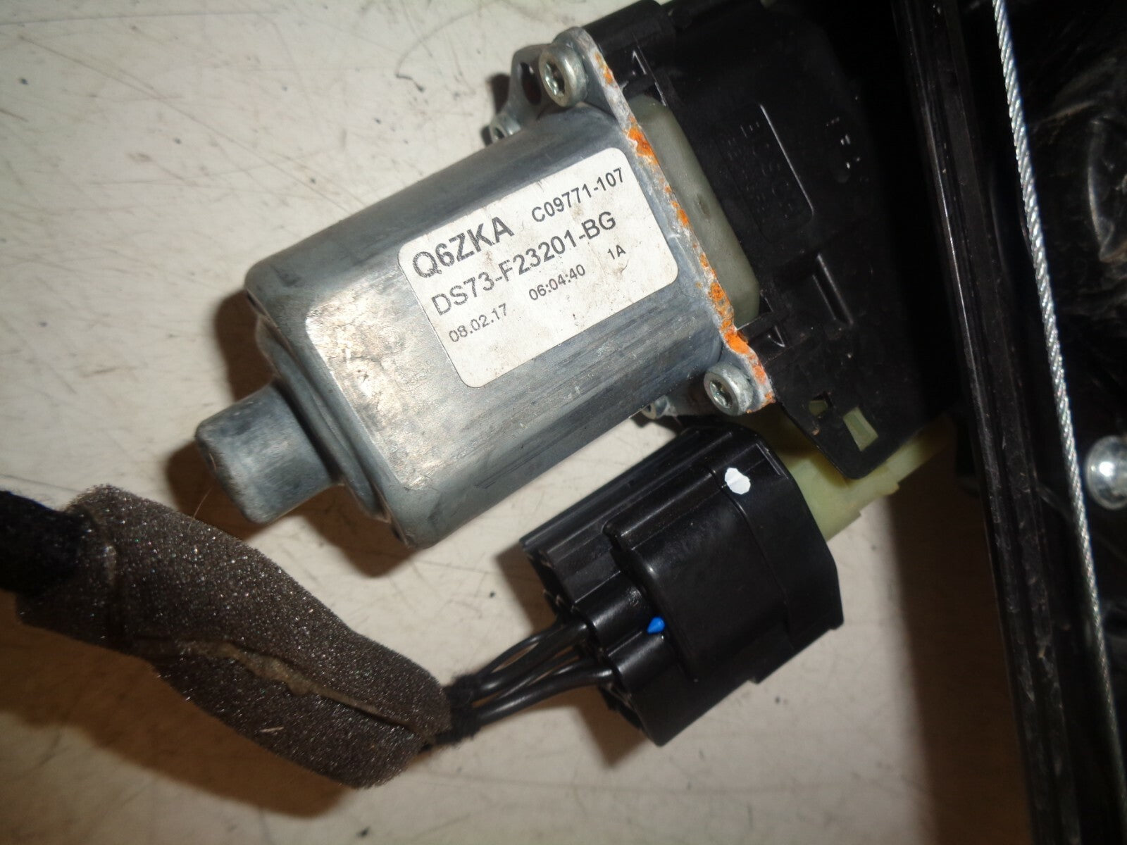 FORD MONDEO MK5 2017 NSF PASSENGER FRONT WINDOW MOTOR REGULATOR DS73F23201BG