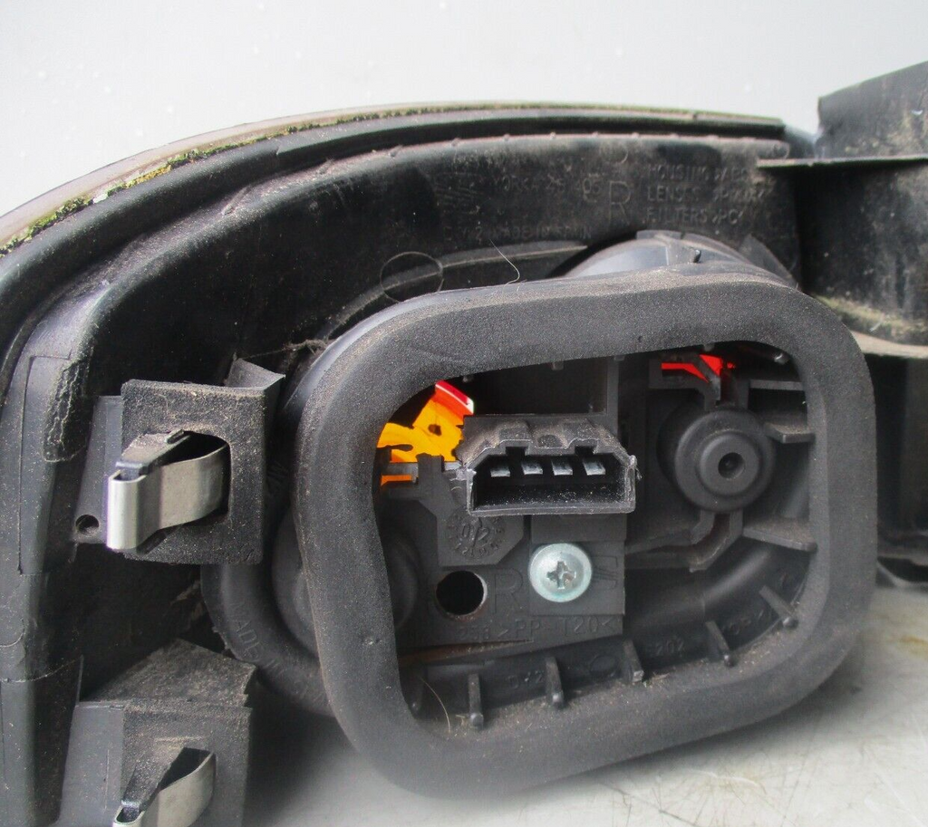 2003 SEAT IBIZA OSR DRIVER SIDE REAR TAIL LIGHT TAIL LAMP 6L6945112