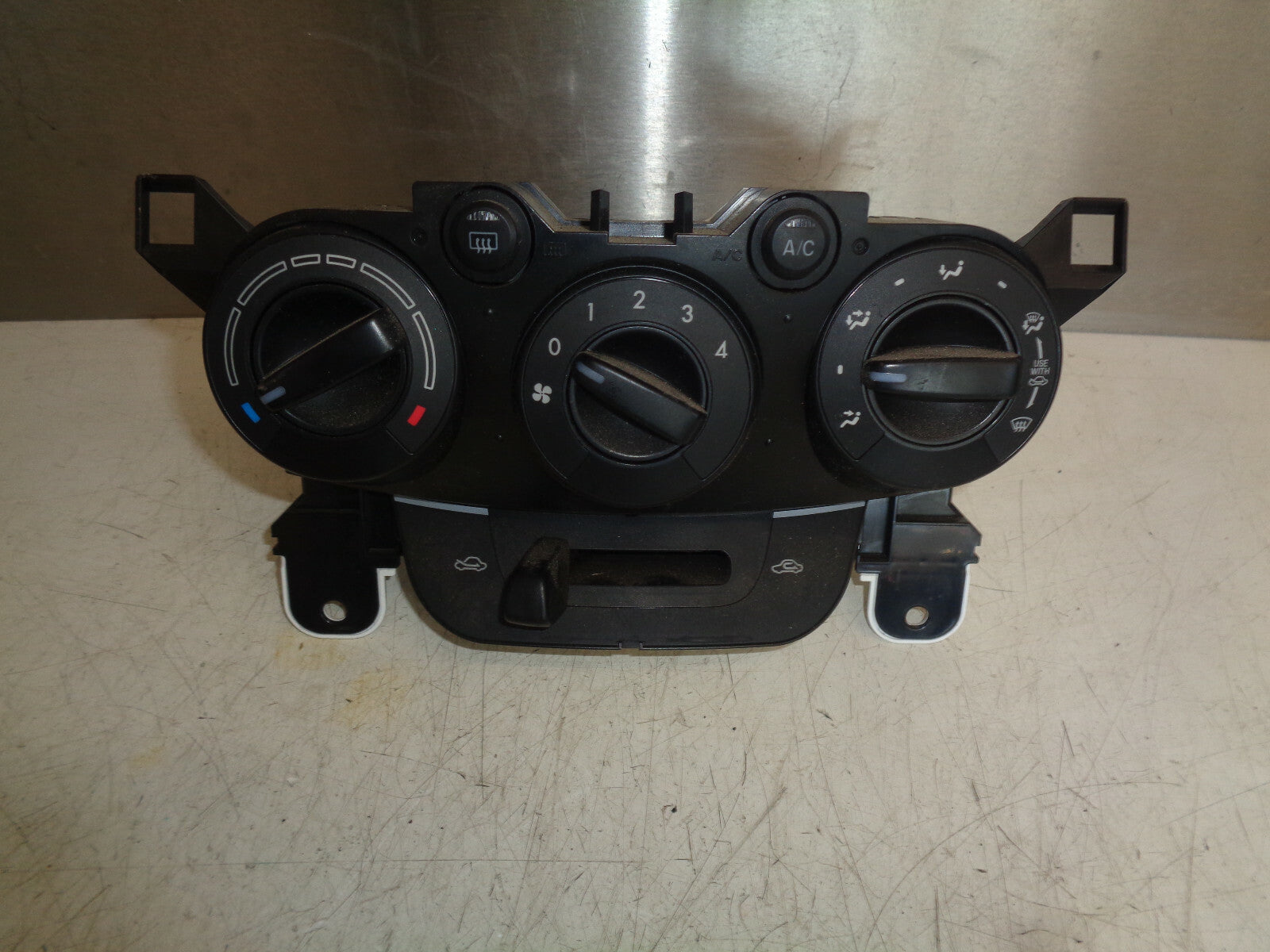 MAZDA 2 MK3 DJ 2015 HEATER AC CLIMATE CONTROL SWITCH PANEL UNIT
