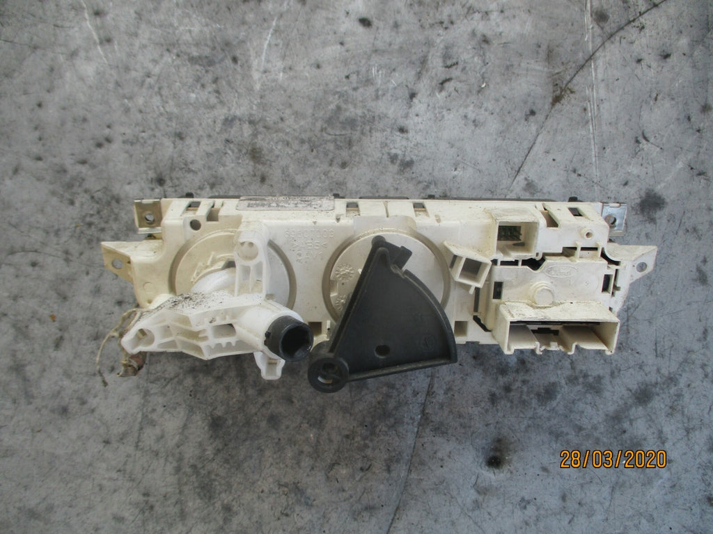 FORD FOCUS MK2 2007 CLIMATE CONTROL HEATER SWITCHES PANEL 3M5T19980AD