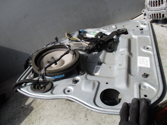VOLVO V50 PASSENGER SIDE WINDOW REGULATOR MOTOR