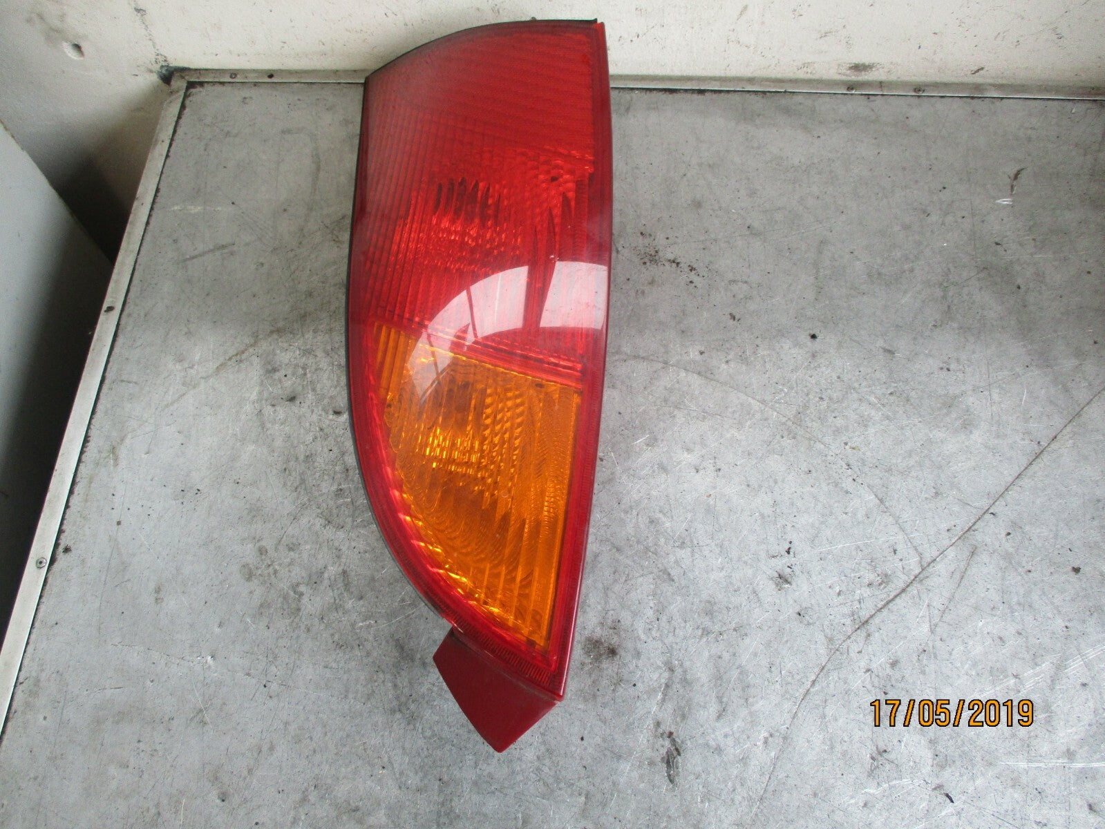 FORD FOCUS MK1 NSR PASSENGER SIDE REAR BRAKE TAIL LIGHT