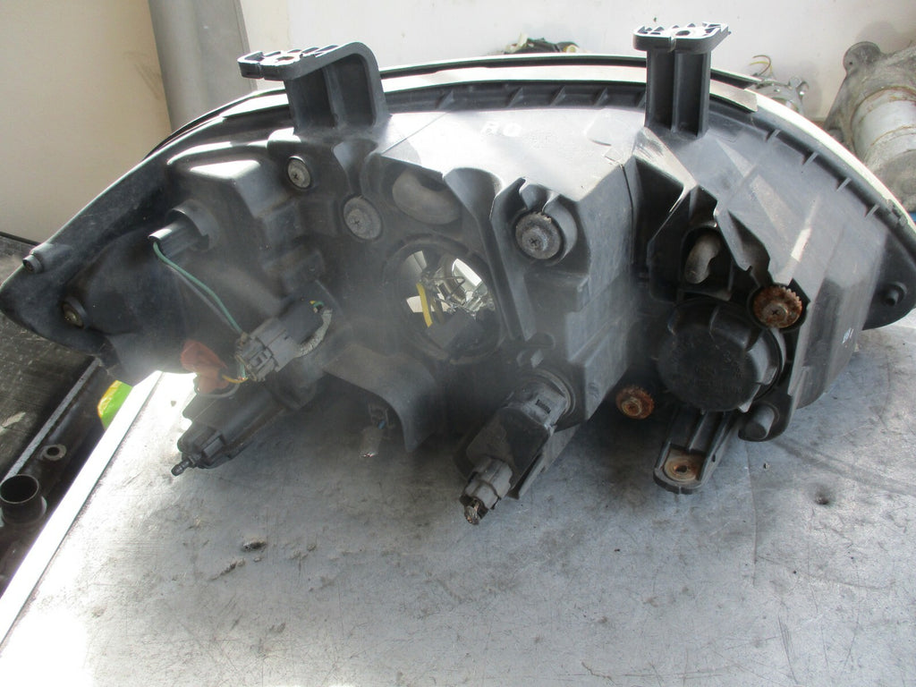 SSANGYONG RODIUS 270  NS PASSENGER SIDE HEADLIGHT HEAD LAMP