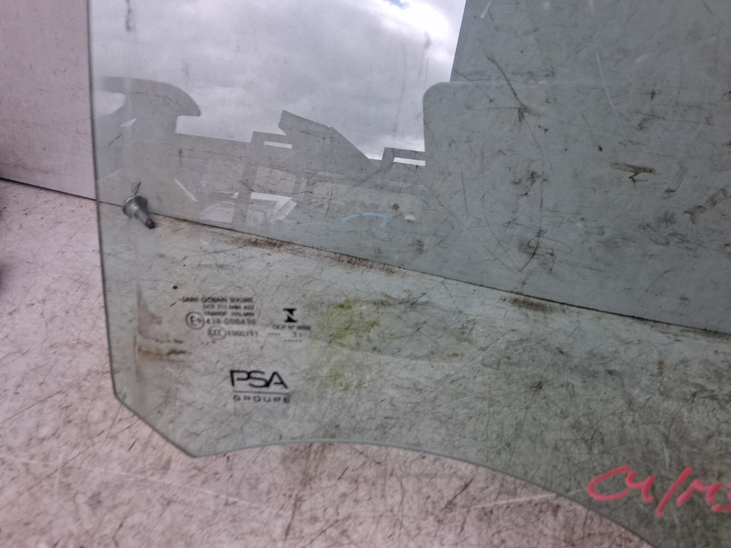 CITROEN C4 MK3 2021 NSR PASSENGER SIDE BACK WINDOW GLASS REAR LEFT SIDE