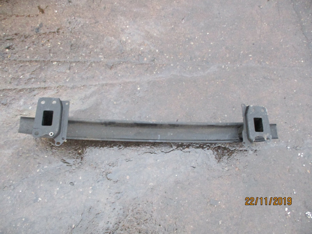 VW VOLKSWAGEN POLO MK4 FRONT BUMPER REINFORCEMENT BAR 6Q0806563